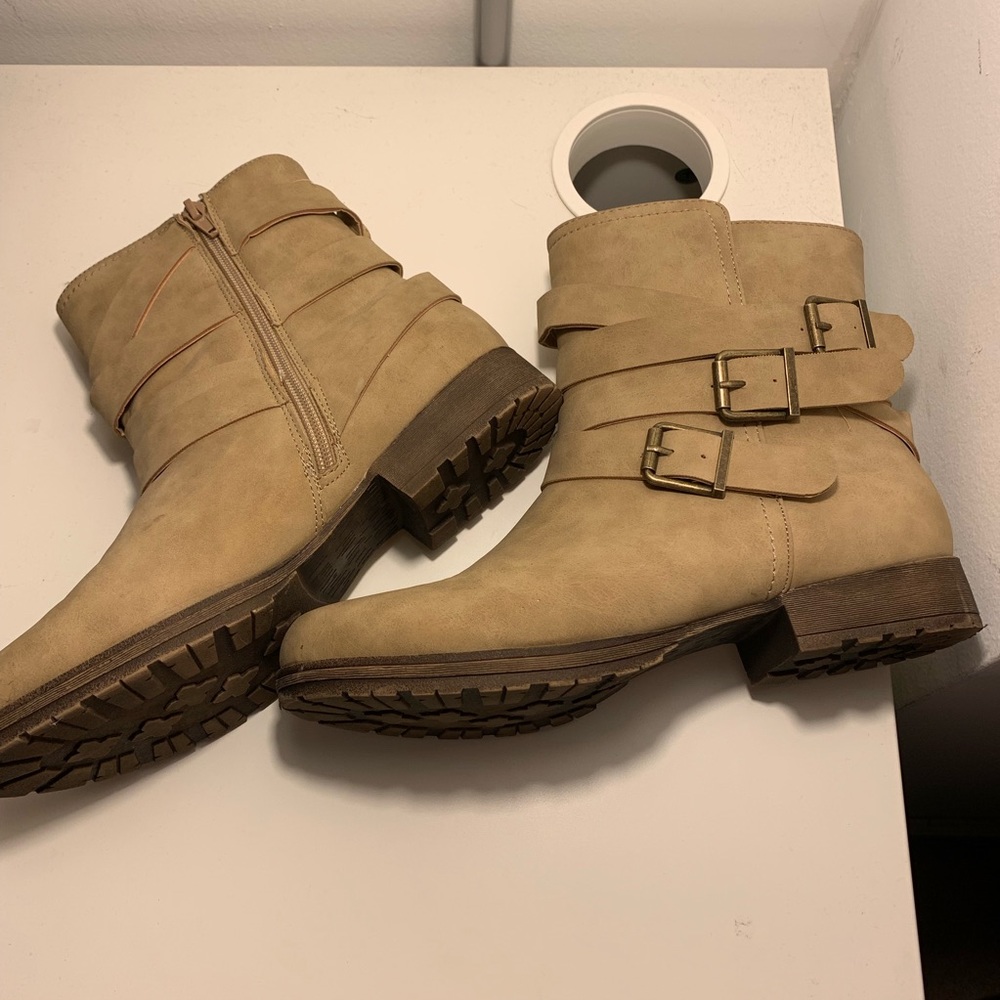 Tan boot, justFab